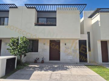 Casa en condominio · 213m² · 3 Recámaras · 2 Estacionamientos - Andrea Castro · ¡Casa Totalmente Amueblada en Azhala | Zibatá!