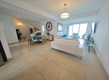 Departamento · 230m² · 3 Recámaras · 2 Estacionamientos · Departamento Penthouse en Renta, 2 Recámaras, Amueblado/equipado, Malecón Américas, Cancún