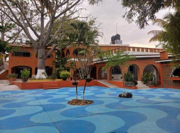 Casa · 2200m² · 12 Recámaras · 12 Estacionamientos · Casa en Venta en Tehuixtla, Morelos