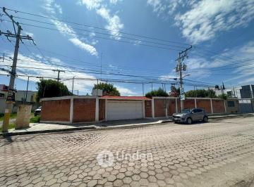 Casa · 260m² · 4 Recámaras · 5 Estacionamientos · Casa en Venta en Rancho San José Xilotzingo, Puebla.
