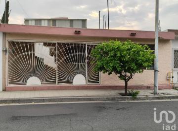 Casa · 127m² · 3 Recámaras · 1 Estacionamiento · Venta de Casa en Las Puentes 9no Sector San Nicolas de Los Garza