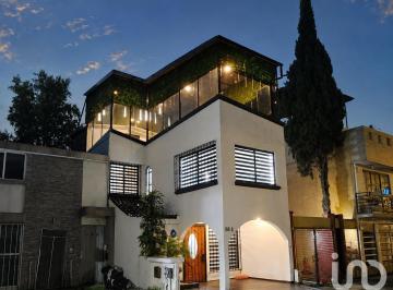Casa · 150m² · 2 Recámaras · 2 Estacionamientos · Renta de Casa Amueblada Frente Al Parque en Privada