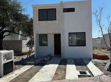 Casa · 111m² · 3 Recámaras · 2 Estacionamientos · Venta Casa Ciudad Maderas Querétaro