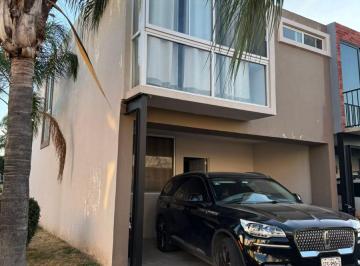 Casa de 3 habitaciones, Zapopan · Casa en Renta en Zapopan | 3 Recámaras y Cocina Remodelada