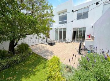 Casa de 3 habitaciones, El Marqués · Casa en Venta en Zakia | Terreno Excedente de 69 m² | 3 Hab | Paneles Solares y Excelente Ubicación