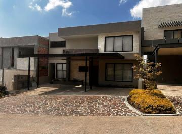 a00805a03cbec56b53e35ee731f844d8fe3587c0fdeb2294365d843572026543 · Casa en Venta o Renta en Altozano | Condominio Laja | Terraza