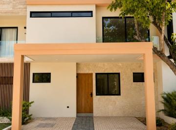Casa de 3 habitaciones, Solidaridad · Casa en Senderos Norte, Playa del Carmen | 233 m², Alberca Privada y Jardín