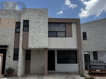 Casa · 140m² · 3 Recámaras · Casa en Renta en Residencial Porta Romani, León Gto