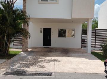 Casa · 174m² · 3 Recámaras · 2 Estacionamientos · Casa en Privada | Acepta Infonavit