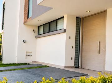 Casa de 4 habitaciones, Tlajomulco de Zúñiga · Casa en Venta en Bellaterra Cumbres Platino $3,950,000