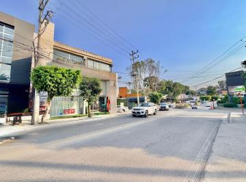 Casa de 1 habitación, Cuernavaca · Local Comercial en Av Principal Zona Dorada