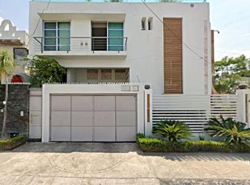 Casa de 4 habitaciones, San Pedro Tlaquepaque · Casa en Venta en Cerro del Tesoro, Tlaquepaque, Jal.