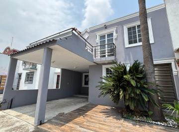 Casa · 160m² · 3 Recámaras · 1 Estacionamiento · Apv Casa en Renta en Hacienda Santa Fe Apodaca