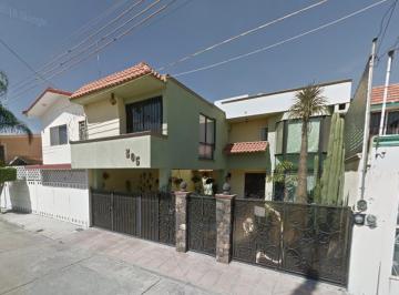 Casa de 3 habitaciones, Salamanca · Hermosa y Amplia Casa, Invierte Hoy en El Futuro de Tu Familia, en La Tranquila Ciudad de Salamanca