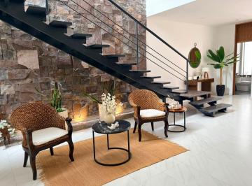 Casa de 3 habitaciones, Irapuato · Casa en Venta Lombardia