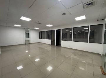 86bc4291a7bf222b76bcae44b339929d77c983a0d474a1a9b776e7a239f14acf · Oficina con Área de Almacen 133 m²
