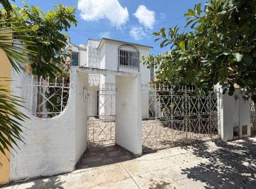 Casa · 120m² · 3 Recámaras · 2 Estacionamientos · Casa en Venta Cancún 3 Recamaras Centrica