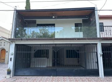 Casa de 3 habitaciones, Saltillo · Casa Amueblada en Renta Al Norte| Los Pinos