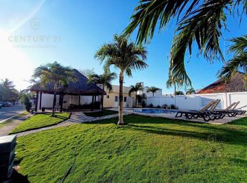 Casa · 90m² · 3 Recámaras · 1 Estacionamiento · Casa Amueblada 2 Rec Playa Azul Playa del Carmen P4099