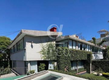 7ddad0def0598f8c63f29f0ec7e13a6d5e09e20636ff0cac709b2d838be91a31 · Oportunidad! Casa Para Remodelar en Esquina Dentro del Triángulo Dorado