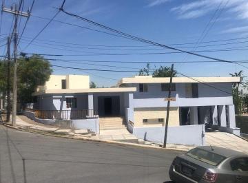 3d7f1bf8ca1a00185e4c5f2fce28a71b0e8431305d1a7e59dc2c7cd5feebebf8 · Casa en Venta - Vista Hermosa Mty