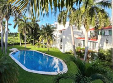 Casa en condominio · 300m² · 4 Recámaras · 2 Estacionamientos · Casa en Condominio en Venta en Zona Hotelera, Cancín Quintana Roo
