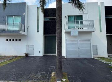 Casa en condominio · 165m² · 3 Recámaras · 2 Estacionamientos · Casa en Venta en Jardín Real, Pacífica Hábitat, Zapopan