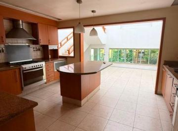 Casa · 437m² · 5 Recámaras · 2 Estacionamientos · Oportunidad de Inversión en Real Vallarta