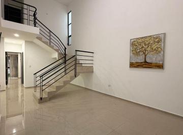 Casa de 3 habitaciones, Mérida · Casa en Renta de 3 Recámaras con Habitación en Planta Baja en Floresta Mérida