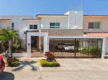 Casa de 4 habitaciones, Puerto Vallarta · ¡Liquidacion! Casa Puerto Vallarta Jalisco: Oportunidad de Inversión y Alta Plusvalía