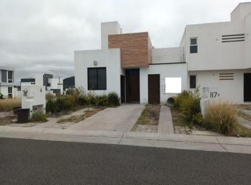 Casa de 3 habitaciones, Querétaro · Casa de un Piso con Roof Garden en Grand Juriquilla