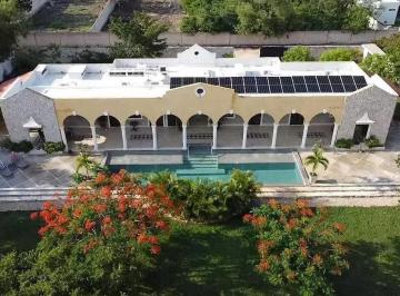1 · Exclusiva Hacienda Contemporánea en Venta Dentro del Club de Polo de Yucatán