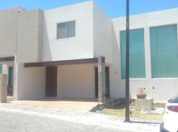 Casa en condominio de 3 habitaciones, Puebla · Fraccionamiento El Saucedal, Casa en Venta
