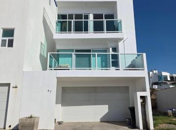 Casa de 3 habitaciones, Tijuana · Casa con Vista Al Mar en Real Mediterraneo, Tijuana ¡A Precio de Remate!