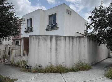 Casa · 92m² · 3 Recámaras · 1 Estacionamiento · Casa en Venta – Mitras Poniente (Sector Ensenada)