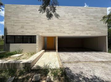 Casa de 3 habitaciones, Mérida · Casa en Venta Mérida |yucatán Country Club| 450 M²| 3 Recámaras