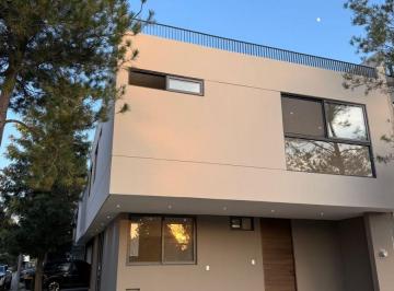 Casa de 3 habitaciones, Zapopan · Renta Casa en Privanza Habitat (Solares)