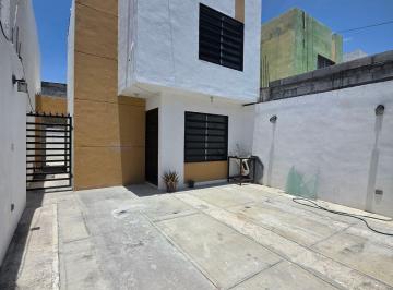 Casa · 84m² · 2 Recámaras · 2 Estacionamientos · Casa - Valle del Salduero