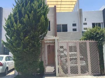 Casa de 3 habitaciones, Corregidora · Casa en Venta en Santuarios del Pueblito, Corregidora, Querétaro.
