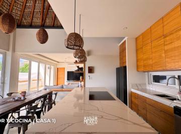 Casa · 410m² · 6 Recámaras · 4 Estacionamientos · Casa en Venta en Residencial Don Goyo – La Punta Zicatela, Puerto Escondido, Oaxaca