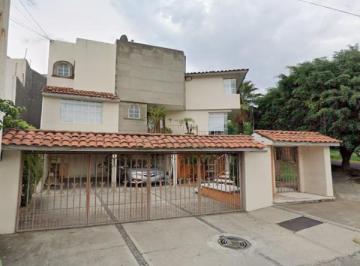 Casa de 5 habitaciones, Naucalpan de Juárez · Venta de Casa en Ciudad Satelite, Naucalpan de Juarez, Edomex