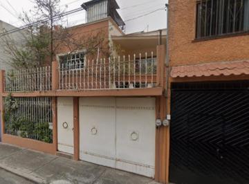 Casa de 3 habitaciones, Coyoacán · Casa de 170 m² con 3 Recámaras en Venta en Prado Churubusco