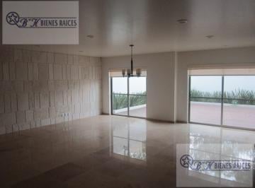 Casa · 438m² · 4 Recámaras · 4 Estacionamientos · Casa en Renta, Tecamachalco Exclusiva con Seguridad