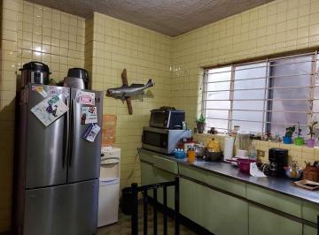 Casa de 5 habitaciones, Monterrey · Vendo Casa Para Remodelación Frente a Parque Colonia Roma