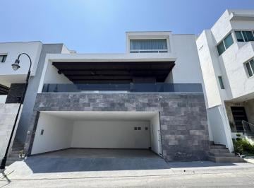 Casa · 421m² · 3 Recámaras · 3 Estacionamientos · Casa en Venta Lagos del Vergel, Monterrey, N. L