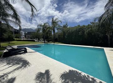 Casa · 421m² · 3 Recámaras · 3 Estacionamientos · Casa en Venta Lagos del Vergel, Monterrey, N. L