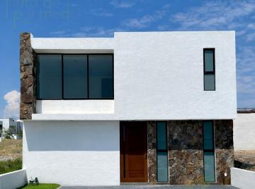 Casa · 156m² · 3 Recámaras · 3 Estacionamientos · Casa de Gran Diseño en Exclusivo Fraccionamiento en Juriquilla, Querétaro
