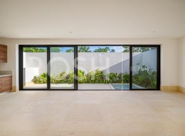 Casa · 267m² · 3 Recámaras · 2 Estacionamientos · Venta Casa Losantos Cancun Huayacan