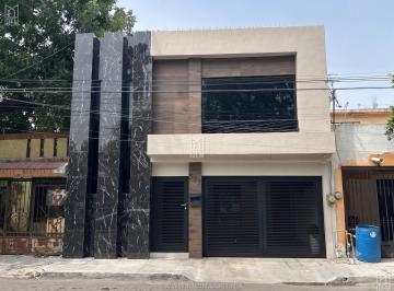 Casa · 137m² · 3 Recámaras · 1 Estacionamiento · 0320 - Casa en Renta en San Nicolas Col. El Roble