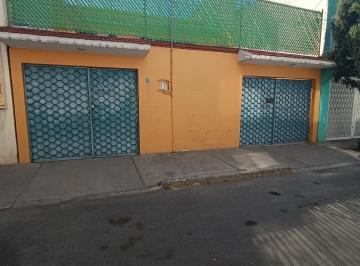 Casa de 4 habitaciones, Iztacalco · Casa Muy Amplia